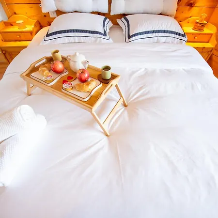 Clouds Alpin Luxury View And Pool Apartamento