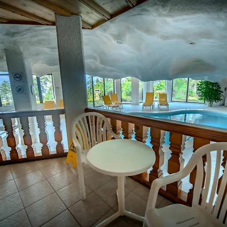 Lägenhet Clouds Alpin Luxury View And Pool